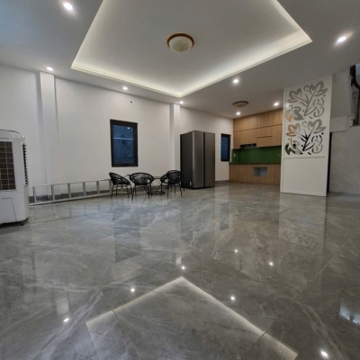 Bán nhà 46m x 5T tại Đức Giang, 10m ra oto tránh giá đầu tư chỉ nhỉnh 6 tỷ. LH 0936123469