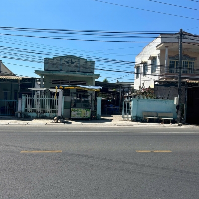 Bán 10m x 12.6m nhà mặt tiền Lý Thái Tổn - Tân Tiến -LaGi sát biển giá rẻ