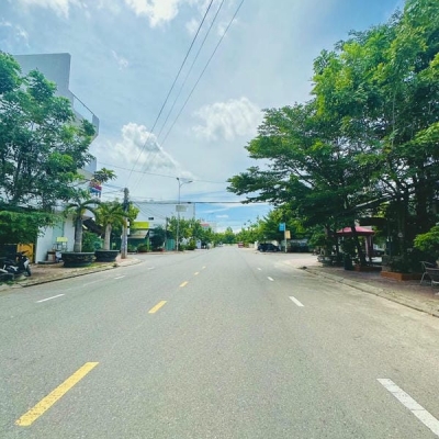 Sang 2 lô liền kề đường Phạm Hùng Khu TTTM Bắc Phan Thiết