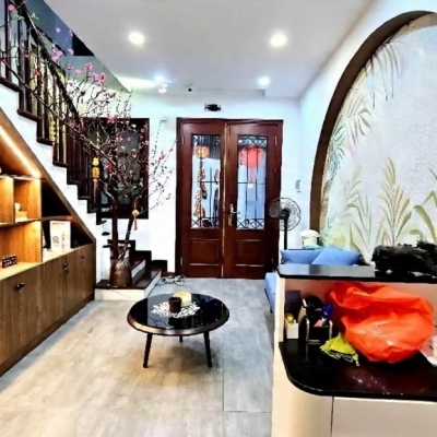 kim mã 67m x6 tầng thang máy 17,8 tỷ ngõ thông,kinh doanh,full nội thất,gần phố