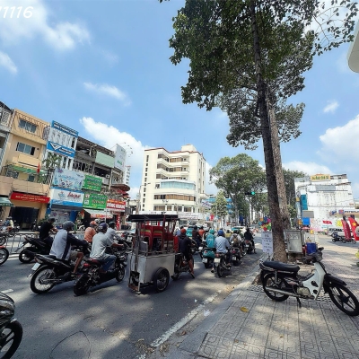 HIẾM NHÀ BÁN - CHÍNH CHỦ BÁN NHÀ 2 TẦNG MẶT TIỀN 30M ĐOẠN 2 CHIỀU Đ. TRẦN HƯNG ĐẠO SÁT NGUYỄN VĂN CỪ, QUẬN 1 - DT 4,1M823M * Liên hệ GIANG GIANG: 093.86.76.685