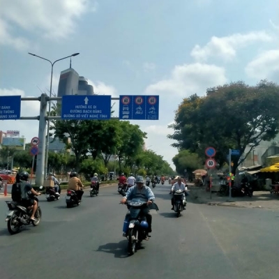 Bán gấp nhà mặt tiền XVNT Phường 19 , Q.Bình Thạnh , ngay Cầu Thị Nghè , DT 95m2 giá 17Tỷ2 .