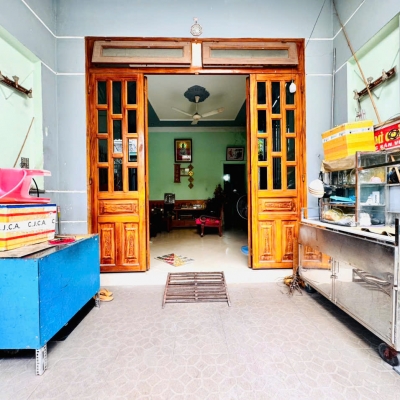 Bán nhà 2 Tầng Đông Hòa,SHR đường xe hơi,gần chợ Đông Hòa,giá rẻ