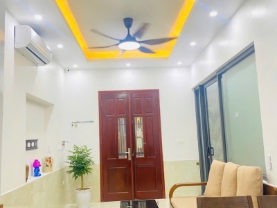 NHÀ HÀO NAM - 4 TẦNG -38m2 – MT 4M - BA GÁC ĐỖ CỬA – GIÁ CHỈ 9.5 TỶ