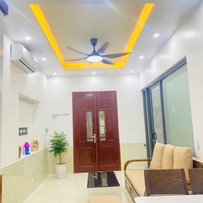 NHÀ HÀO NAM - 4 TẦNG -38m2 – MT 4M - BA GÁC ĐỖ CỬA – GIÁ CHỈ 9.5 TỶ