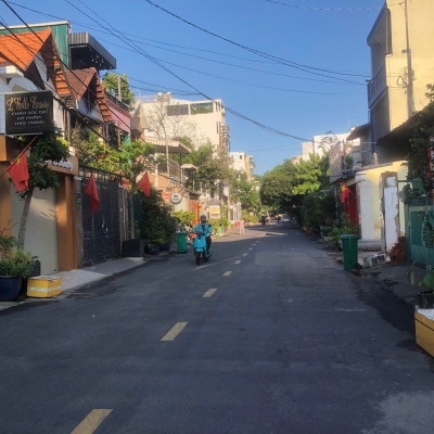 ☘☘☘NHÀ MỚI NỘI THẤT SANG CHẢNH (XE HƠI NGỦ TRONG NHÀ) - HẺM THẲNG 8M BƯỚC RA NGUYỄN OANG 100M - GẦN TRƯỜNG ĐẠI HỌC TRẦN ĐẠI NGHĨA ????GIÁ 14 TỶ TL☘☘☘,
,
Hẻm 7m 220 Nguyễn Oanh
,
????Kết cấu : 4 x 23m, Nở hậu 4.3m. 1 hầm, 3 lầu, sân thượng, 5 Phòng ngủ(tol