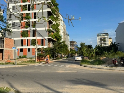 + Sơn Trà, Đất vị trí đắc địa, Ngô Quang Huy, sau vương thừa vũ và sát lô góc hồ nghinh, vài bước chân ra công viên biển Phạm Văn Đồng.