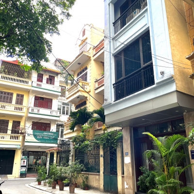 Bán nhà phân lô Huỳnh Thúc Kháng - nhà đẹp ở ngay, 5 tầng, ô tô vào nhà, chỉ 17.3 tỷ