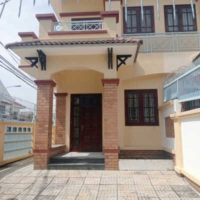 Cận Tết cần bán gấp biệt thự góc 2 mặt tiền đường Số 19 KDC Bình Hưng