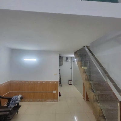 Cho thuê nhà ngõ 377 Phố Định Công, 35m2, 3 tầng KD Spa nhỏ, nail kết hợp ở, 8 Triệu