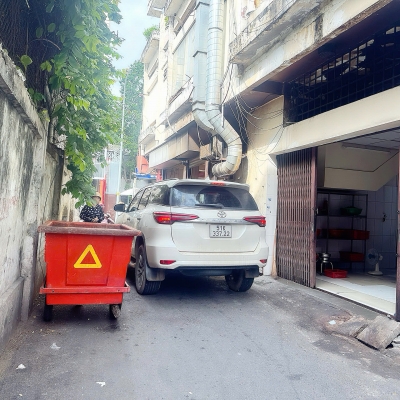 BÁN NHÀ 3 TẦNG - MẶT TIỀN Đ. HUYỀN QUANG, QUẬN 1 - DUY NHẤT NHÀ ĐANG CHÀO BÁN