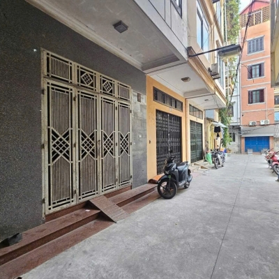 BÁN NHÀ NGUYỄN CHÍ THANH, NHÀ ĐẸP PHÂN LÔ, 2 THOÁNG, Ô TÔ ĐỖ CỬA, KINH DOANH VP – 5T x 45M2, 15.7 Tỷ