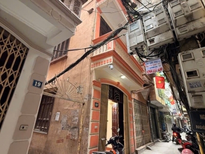 Siêu hiếm bán nhà đại la 4 tầng dân xâ lô góc VF3 thông kinh doanh hai bà trưng