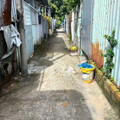 CẦN BÁN 148M2 ĐẤT THỔ CƯ VÀ NHÀ CẤP 4 HẺM XE BA GÁC