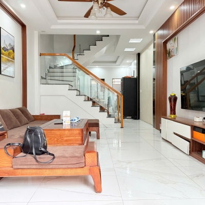 BÁN NHÀ 4 TẦNG PHƯƠNG LƯU, HẢI AN, HẢI PHÒNG  GẦN MẶT ĐƯỜNG, Ô TÔ NHỎ ĐỖ CỬA