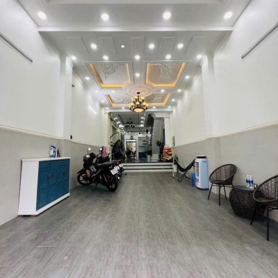 Nhà 4 tầng lung linh, hẻm xe hơi Đào Tông Nguyên, tặng nội thất tiền tỷ