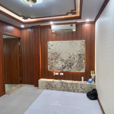 Chính chủ em cần căn tập thể tầng 1, 3 ngủ và 2Wc, tại Nguyễn Trãi, Siêu Vip, Mặt đường ô tô tránh và đỗ trước cửa, kinh doanh tốt. Giá nhỉnh 4 tỷ