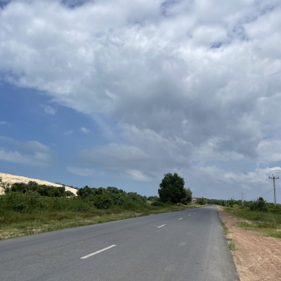 Bán gấp 47m đất ONT Mặt tiền Hùng Vương - Tân Tiến LaGi giảm 50% chỉ 310tr/m ngang