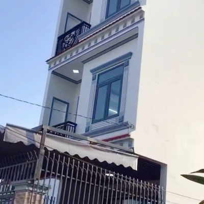 BÁN NHÀ MỚI XÂY 3 TẦNG HẺM Ô TÔ ĐƯỜNG 23/10, XÃ VĨNH HIỆP, TP. NHA TRANG Gia 3 ty 950