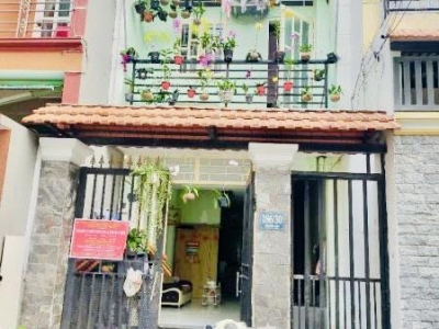 CHỈ 6.X TỶ - NHÀ 80M - 2 TẦNG - 3PN - XHI 4C ĐỖ CỬA - NGAY CHỢ TÂN HƯƠNG - GẦN AEON.