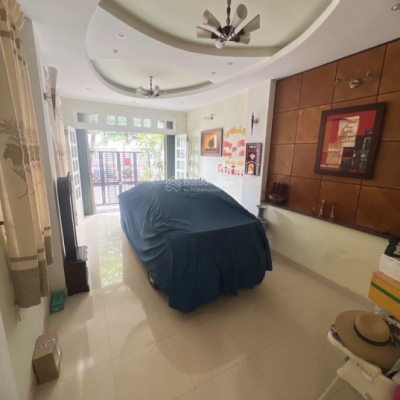 Bán biệt thự đẳng cấp - xa hoa - giữa trái tim Tạ Quang Bửu, Quận 8, 120m2, chỉ 24 tỷ