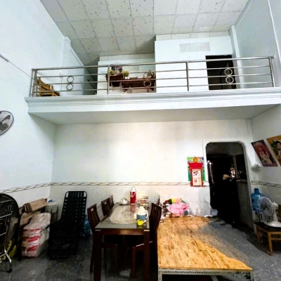Cần bán nhà mặt tiền xã Bà Điểm, KT 5,5x14m, đúc lửng, gần Trần Văn Mười, Giá 3,85 Tỷ 