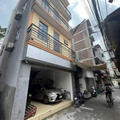 BÁN NHÀ GẦN  HỌC VIÊN TÀI CHÍNH - BẮC TỪ LIÊM - DT82M2 - 4 TẦNG - GIÁ 8.8TỶ - NGÕ Ô TÔ  THÔNG