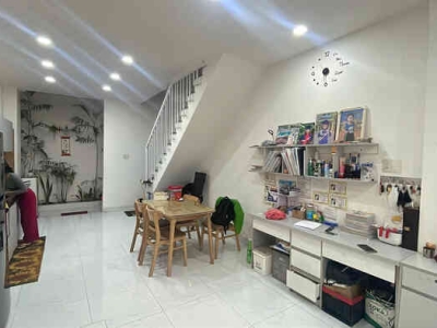 Bán nhà đổ 2 tấm Tái Định Cư Đất Lành Nha Trang. Đường nhựa 13m