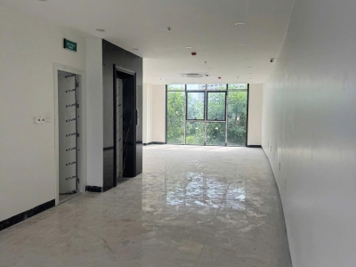 BÁN TOÀ NHÀ MẶT PHỐ ĐÊ LA THÀNH – 98M²x9T, MT5,2M –DÒNG TIỀN 180 TR/TH