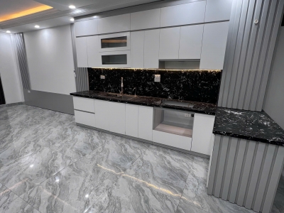Cho thuê nhà Phố Cù Chính Lan, 6 tầng x 45m2, thông sàn