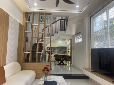 ► Lô Góc kiệt thẳng 30m ra Đống Đa, 38m2, 3 tầng, 3PN, hiện đại, ở ngay, hơn 4 tỷ xíu