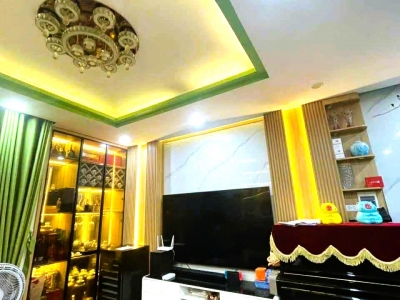 Ngay Lý Thái Tổ Q10, ngang hơn 4m, bố trí hài hòa, gần ĐH, chợ, BV, siêu thị