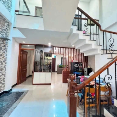 ♪  MT Đoàn Căn Cừ khu Phước Lý, Gần Bến Xe, ĐH Duy Tân, 2 tầng đúc + tum, chắc đẹp.