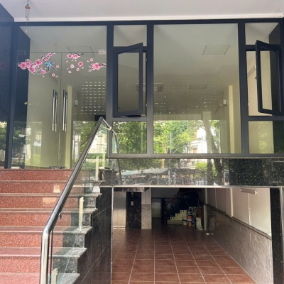 18.12.25.1 Cho thuê 6 tầng mặt phố gần CV Cầu Giấy, có thể làm văn phòng, kinh doanh, xuất khẩu lao động, trung tâm giáo dục, y khoa...