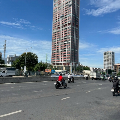 + Vương Thừa Vũ, Sơn Trà. Bán đất tặng Nhà C4 kinh doanh, đi bộ vài phút ra bãi tắm phạm văn đồng.