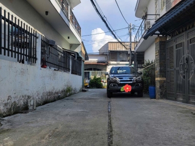 BÁN NHÀ 2 TẦNG HXH Đ. HUỲNH THỊ HAI Q. 12- DT 51m2 (4x13) chỉ 4,2tỷ????

✅Diện tích chuẩn ngang 4m dài 13m 
✅Công nhận đủ 78,5m2 
✅Kết cấu 1 trệt 1 lửng 2PN- 2 WC
✅Sổ hồng riêng đang cất két
✅Chủ hỗ trợ vay Bank
✅Vị trí 1/ đường Huỳnh Thị Hai cách Mt 100m
