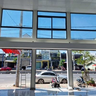 Bán nhà mặt tiền 8,5x30m giá 15,4 tỷ Đường Đặng Thúc Vịnh