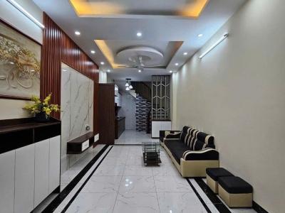 Tư Đình - Nhà 5 tầng 38m2 - Ô tô đỗ cửa - chỉ 6.9 tỷ