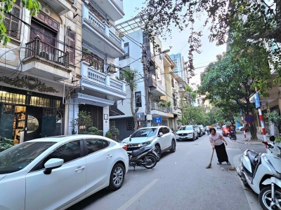 Bán Mặt Phố Bạch Mai 80m2, Mặt tiền Rộng - Kinh Doanh, Vỉa hè đá bóng. Giá Chỉ hơn 25 tỷ