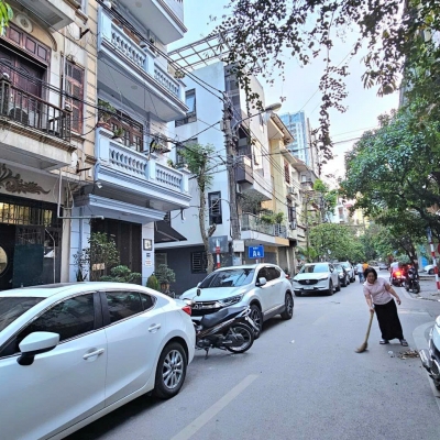 Bán Mặt Phố Bạch Mai 80m2, Mặt tiền Rộng - Kinh Doanh, Vỉa hè đá bóng. Giá Chỉ hơn 25 tỷ