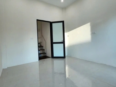 ❓NHỈNH 1 TỶ THÔI SAO❓ Vẫn có nhà Lô Góc Đống Đa?