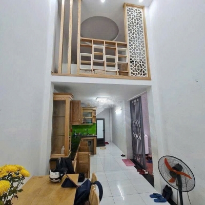 Cho thuê nhà nguyên căn ngõ 205 Định Công Thượng, 5 tầng x 40m2, 3 ngủ, 11 Triệu/th