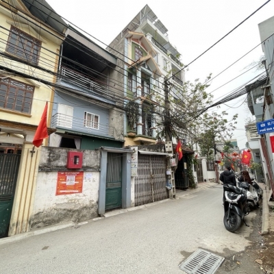 Bán nhà Gia Quất. 40m x 4T oto tránh, lô góc kinh doanh chỉ hơn 6 tỷ còn tl. LH 0936123469