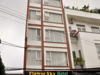 GIẢM MẠNH 2TY CHO CĂN KHÁCH SẠN CÁCH BIỂN CHỈ 200M GẦN CHỢ KHU TRUNG TÂM PHÍA BẮC NHA TRANG