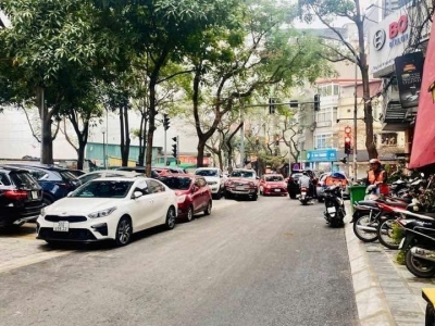 BÁN TOÀ VĂN PHÒNG 9 TẦNG KHÚC THỪA DỤ  -  130Mx9T, MT 12M - LÔ GÓC - CÓ HẦM - GPXD, PCCC ĐẦY ĐỦ - DÒNG TIỀN 120TR/TH
