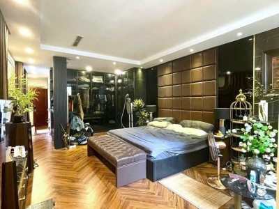 Duy nhất, bán nhà Lạc Long Quân, ô tô vào nhà, thang máy, chỉ 26 tỷ