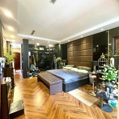 Duy nhất, bán nhà Lạc Long Quân, ô tô vào nhà, thang máy, chỉ 26 tỷ