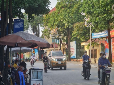 Cửu Việt, Trâu Quỳ, Gia Lâm. 35m2, mt 4m, ngõ 2,5m nhỉnh 5 tỷ đầu tư tốt. Lh 0989894845