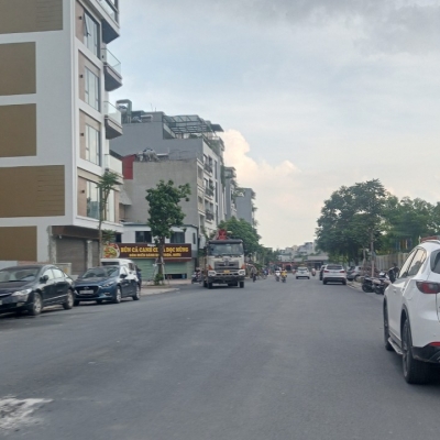 BÁN ĐẤT PHÚC LỢI – LONG BIÊN
???? Ô TÔ VÀO TẬN NƠI – GẦN PHỐ – GIÁ ĐẦU TƯ – AN SINH ĐỈNH