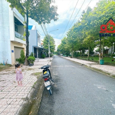 NP1000 

Bán Nhà Tái Định Cư Tân Biên - Gần Giáo Xứ Hà Phát, UBND Phường Tân Biên
 Diện tích: 4,5m x 18m (81m²)